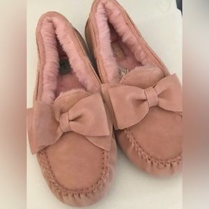 Brand New UGG slippers, size 7 see all pictures